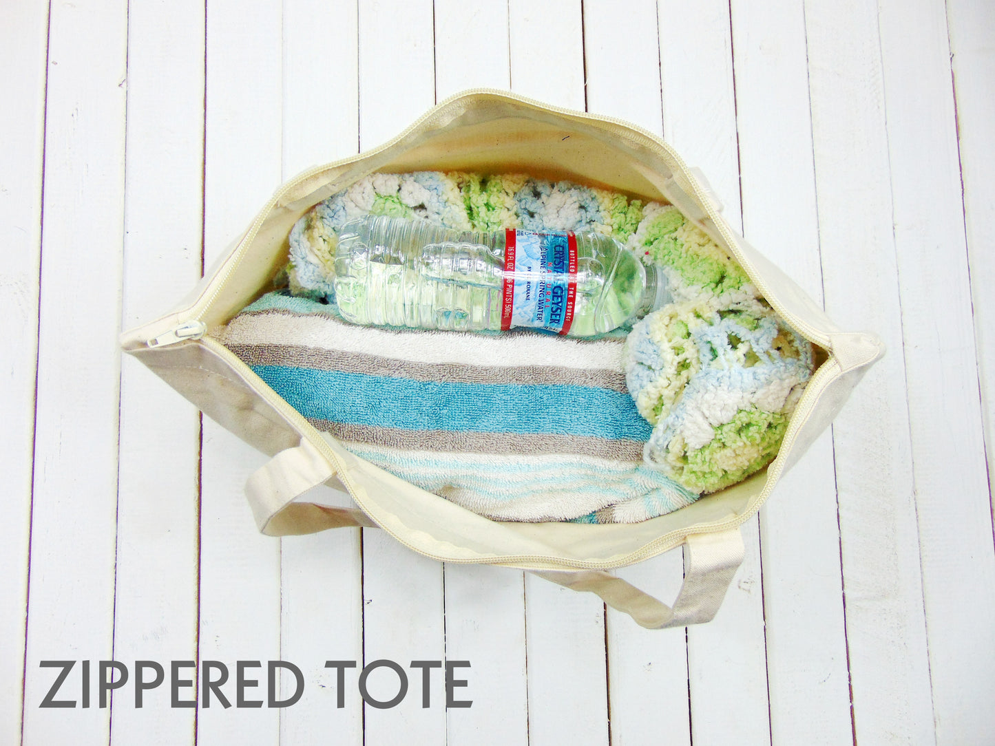 zippered tote bag capacity