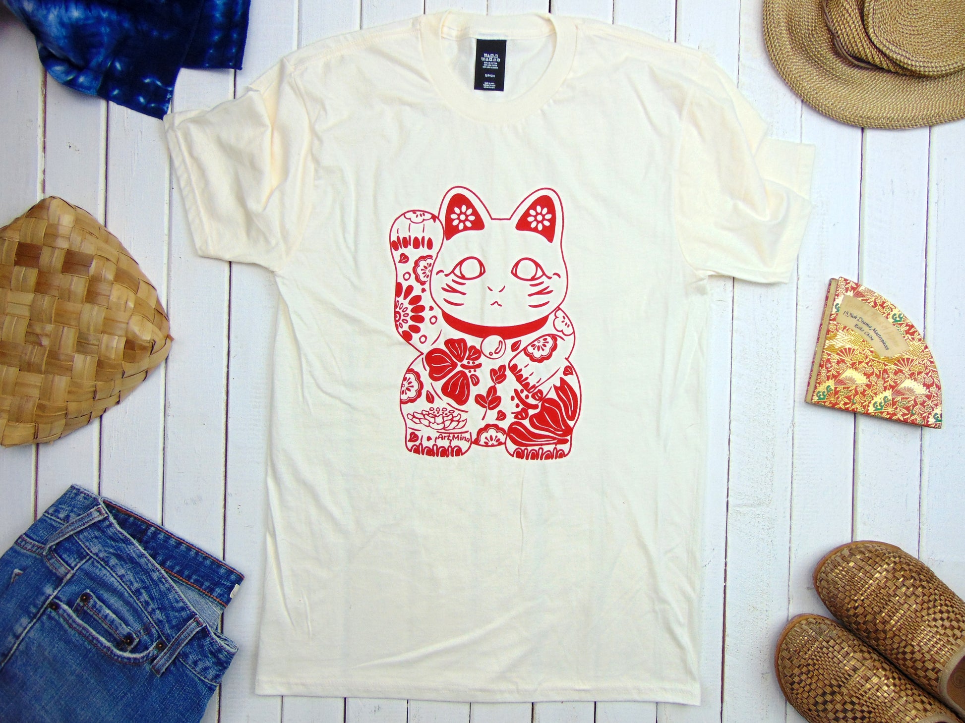 Lucky maneki neko T-shirt 